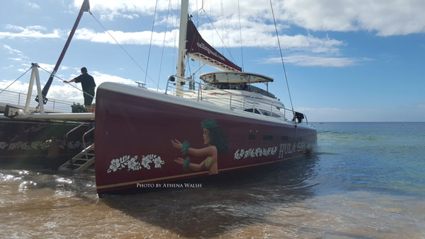 Hula Girl Snorkel Sailing luxury catamaran