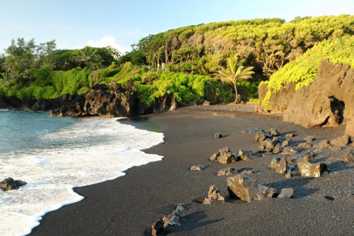 Hana-blacksand-beach