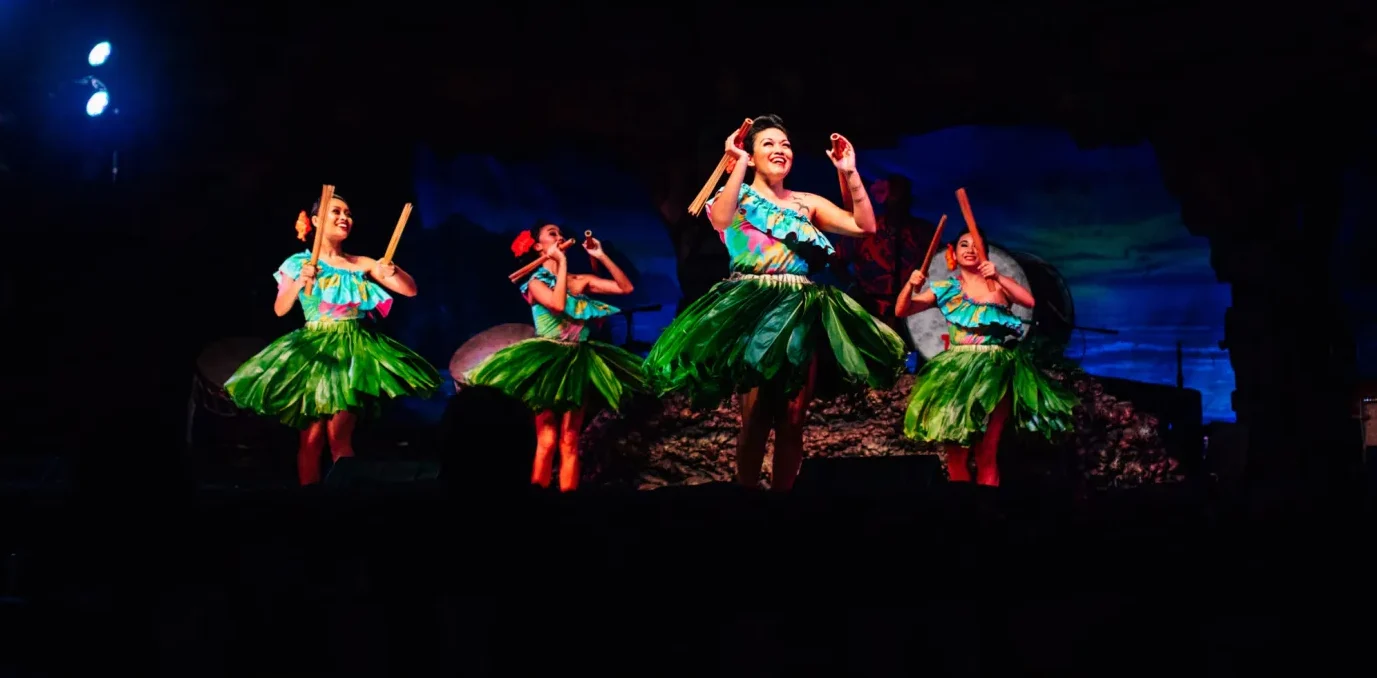 Christmas Ka'anapali Hyatt Luau 'Drums of the Pacific' - Image 5
